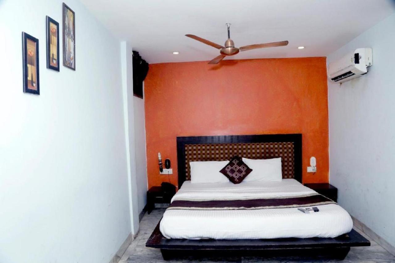 Del Fox Hotel, Delhi Airport Yeni Delhi Dış mekan fotoğraf