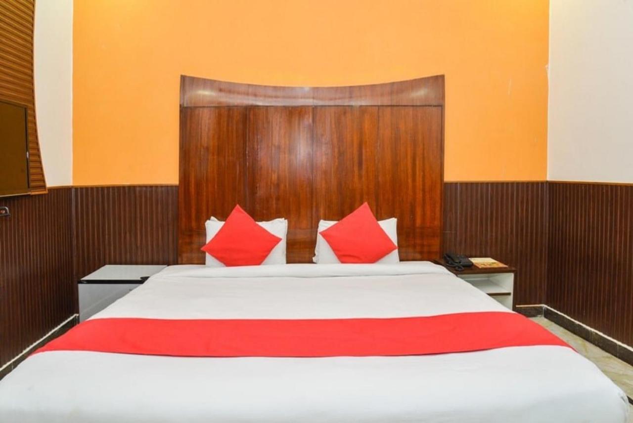 Del Fox Hotel, Delhi Airport Yeni Delhi Dış mekan fotoğraf