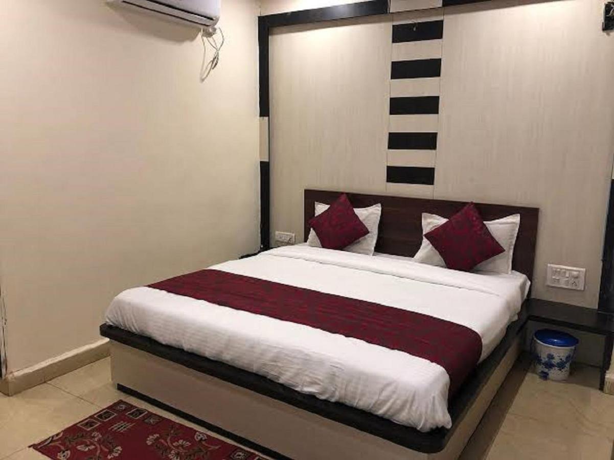Del Fox Hotel, Delhi Airport Yeni Delhi Dış mekan fotoğraf