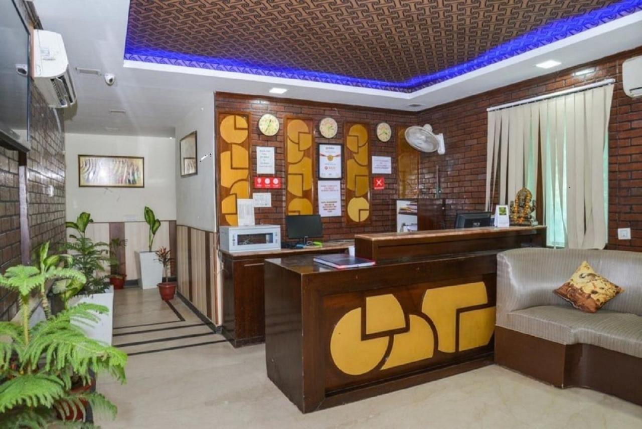 Del Fox Hotel, Delhi Airport Yeni Delhi Dış mekan fotoğraf